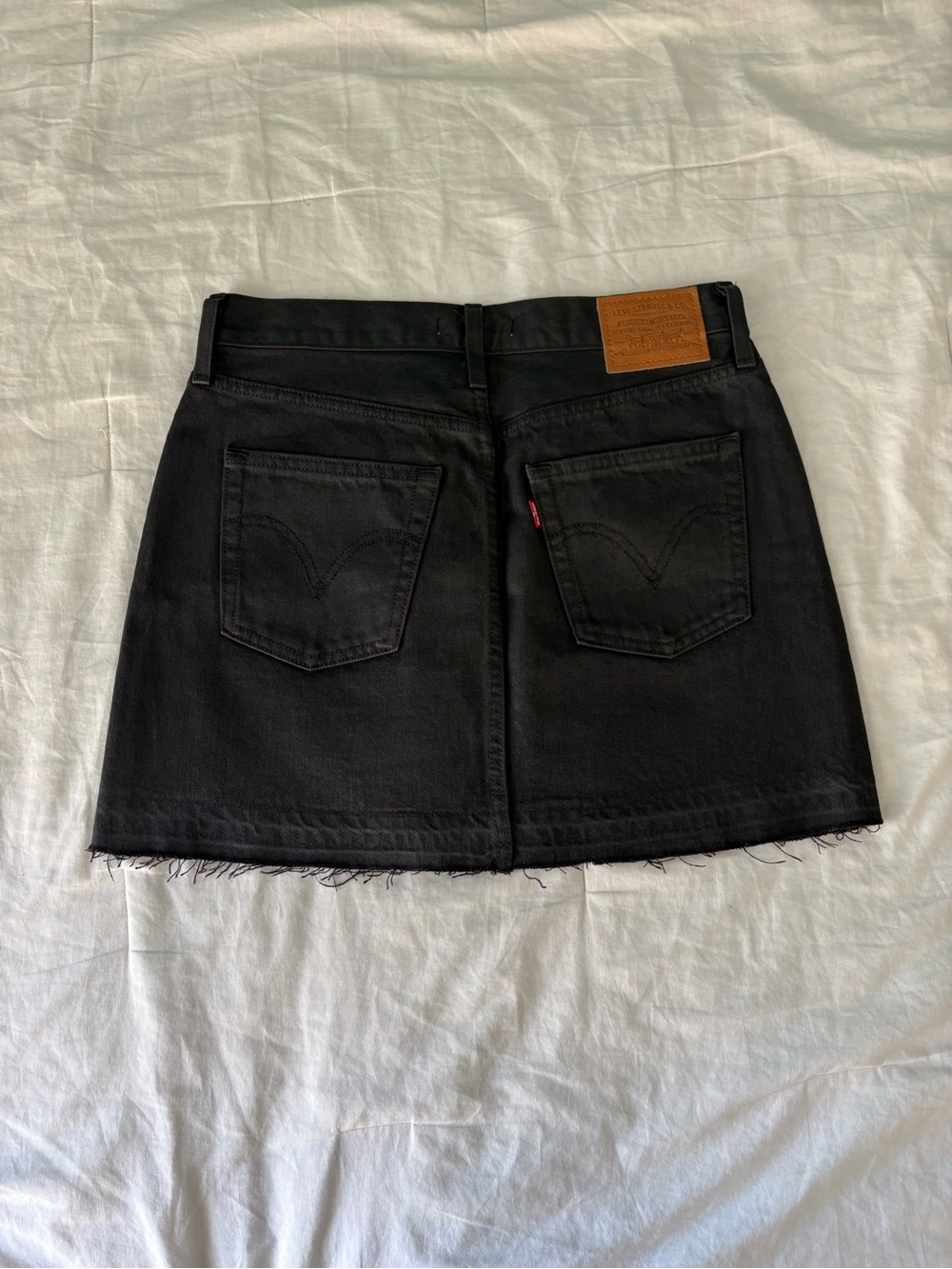 Levi's Black Denim Mini Skirt with Raw Hem - Picture 4 of 6